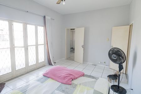 Casa à venda com 210m², 3 quartos e 2 vagas Casa à venda com 210m², 3 quartos e 2 vagasQuarto 2