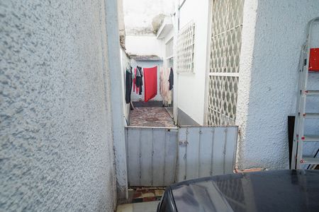 Casa à venda com 210m², 3 quartos e 2 vagas Casa à venda com 210m², 3 quartos e 2 vagasCorredor