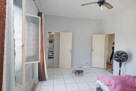 Casa à venda com 210m², 3 quartos e 2 vagas Casa à venda com 210m², 3 quartos e 2 vagasQuarto 2