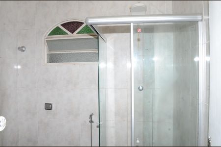 Casa para alugar com 148m², 2 quartos e 2 vagasBanheiro Corredor