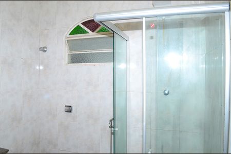 Casa para alugar com 148m², 2 quartos e 2 vagasBanheiro Corredor