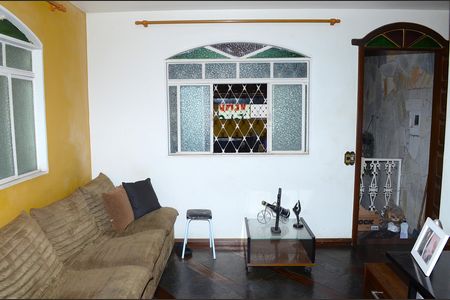 Casa para alugar com 148m², 2 quartos e 2 vagasSala