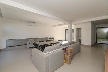 Sala de casa de condomínio à venda com 3 quartos, 208m² em Garças, Belo Horizonte