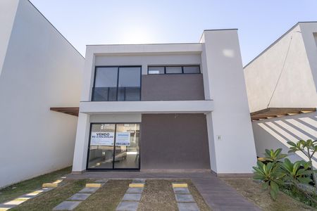 Casa de condomínio à venda com 208m², 3 quartos e 2 vagasFachada