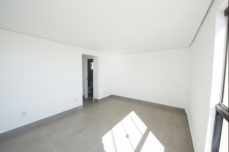 Apartamento à venda com 190m², 3 quartos e 4 vagas Apartamento à venda com 190m², 3 quartos e 4 vagasSuíte
