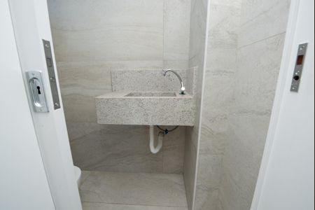 Apartamento à venda com 190m², 3 quartos e 4 vagas Apartamento à venda com 190m², 3 quartos e 4 vagasLavabo