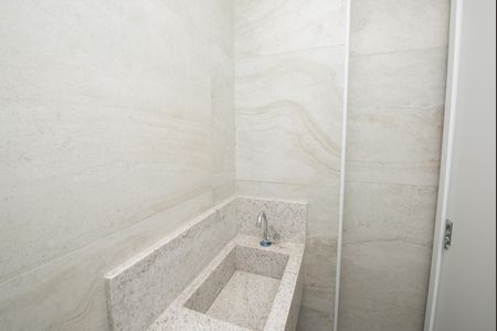 Apartamento à venda com 190m², 3 quartos e 4 vagas Apartamento à venda com 190m², 3 quartos e 4 vagasLavabo