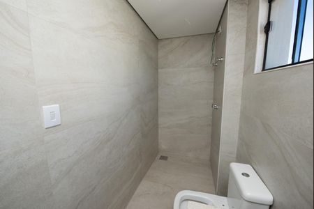 Apartamento à venda com 190m², 3 quartos e 4 vagas Apartamento à venda com 190m², 3 quartos e 4 vagasBanheiro da Suíte