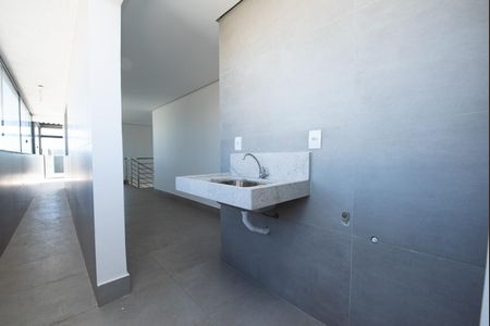 Apartamento à venda com 190m², 3 quartos e 4 vagas Apartamento à venda com 190m², 3 quartos e 4 vagasÁrea de Serviço