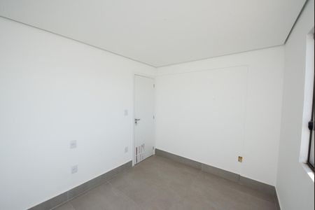 Apartamento à venda com 190m², 3 quartos e 4 vagas Apartamento à venda com 190m², 3 quartos e 4 vagasQuarto 3