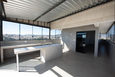 Apartamento à venda com 190m², 3 quartos e 4 vagas Apartamento à venda com 190m², 3 quartos e 4 vagasCobertura