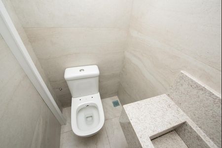 Apartamento à venda com 190m², 3 quartos e 4 vagas Apartamento à venda com 190m², 3 quartos e 4 vagasLavabo