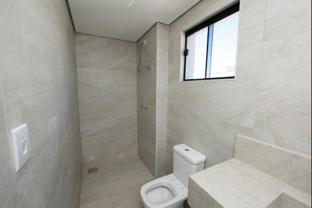 Apartamento à venda com 190m², 3 quartos e 4 vagas Apartamento à venda com 190m², 3 quartos e 4 vagasBanheiro da Suíte