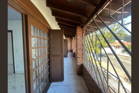 Casa para alugar com 289m², 5 quartos e 3 vagasSacada