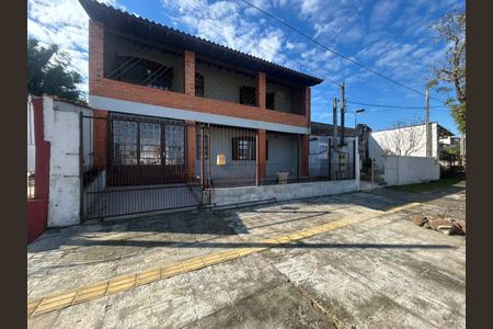 Casa para alugar com 289m², 5 quartos e 3 vagasFachada