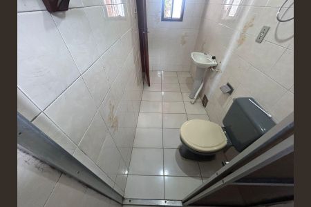 Casa para alugar com 289m², 5 quartos e 3 vagasBanheiro Casa 2