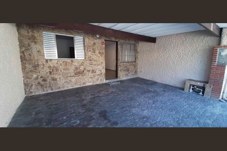 Garagem de casa para alugar com 3 quartos, 100m² em Rio Pequeno, São Paulo