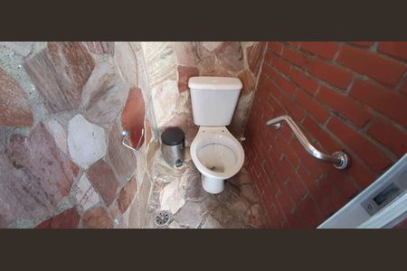 Banheiro do Espaço Gourmet de casa para alugar com 3 quartos, 100m² em Rio Pequeno, São Paulo