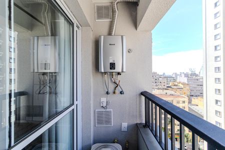 Studio para alugar com 25m², 1 quarto e sem vaga Studio para alugar com 25m², 1 quarto e sem vagaVaranda