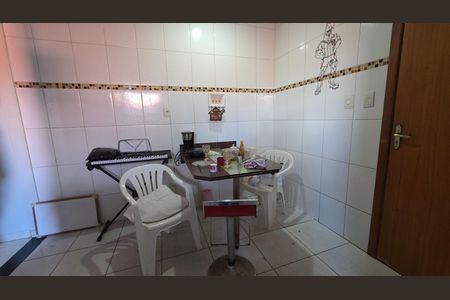 Casa à venda com 121m², 3 quartos e 2 vagas Casa à venda com 121m², 3 quartos e 2 vagasCopa
