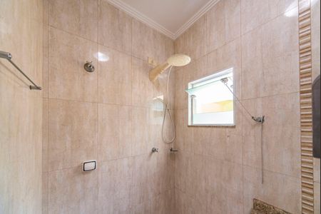 Casa para alugar com 165m², 3 quartos e 3 vagasBanheiro Social