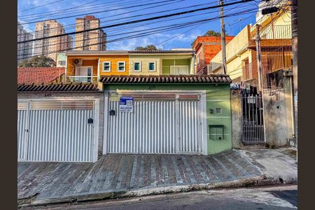 Casa para alugar com 165m², 3 quartos e 3 vagasFachada