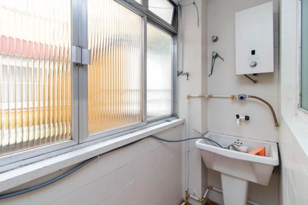 Apartamento para alugar com 104m², 2 quartos e sem vaga Apartamento para alugar com 104m², 2 quartos e sem vagaCozinha e Área de Serviço