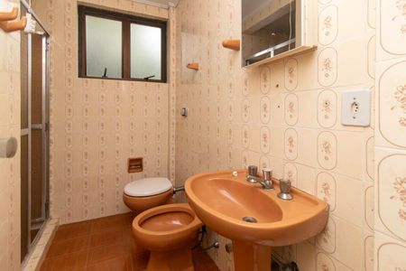 Banheiro de apartamento para alugar com 2 quartos, 104m² em Centro Histórico, Porto Alegre