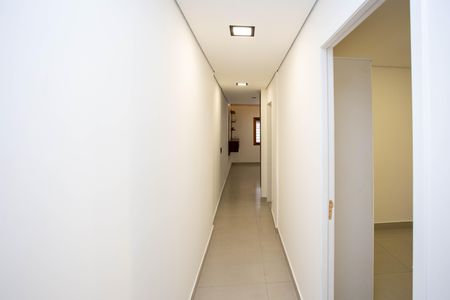 Casa à venda com 125m², 3 quartos e 2 vagasCorredor