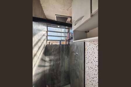 Casa à venda com 130m², 2 quartos e 1 vaga Casa à venda com 130m², 2 quartos e 1 vagaBanheiro