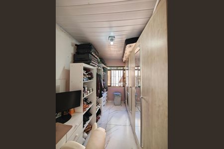 Casa à venda com 130m², 2 quartos e 1 vaga Casa à venda com 130m², 2 quartos e 1 vagaCloset do Quarto 2