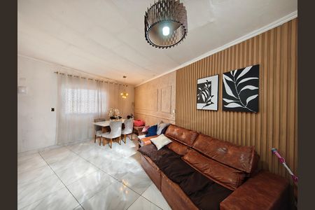 Casa à venda com 130m², 2 quartos e 1 vaga Casa à venda com 130m², 2 quartos e 1 vagaSala