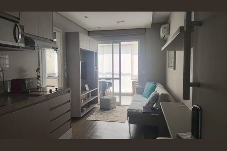Sala de casa à venda com 3 quartos, 130m² em Campininha, São Paulo