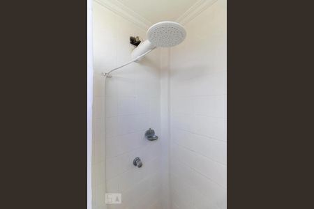 Banheiro de apartamento à venda com 1 quarto, 49m² em Cambuí, Campinas