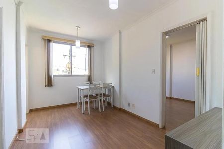 Apartamento à venda com 1 quarto, 49m² em Cambuí, Campinas