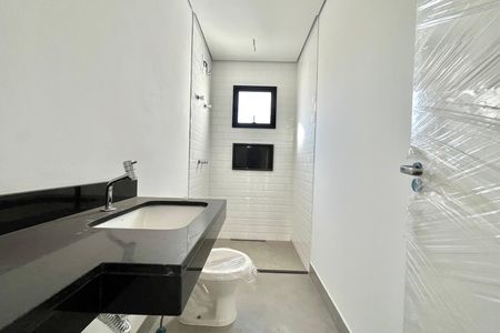 Casa de condomínio à venda com 137m², 3 quartos e 2 vagas Casa de condomínio à venda com 137m², 3 quartos e 2 vagasBanheiro da Suíte 2
