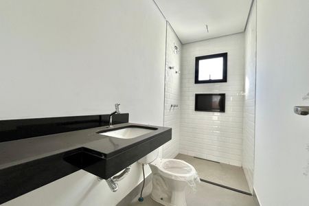 Casa de condomínio à venda com 137m², 3 quartos e 2 vagas Casa de condomínio à venda com 137m², 3 quartos e 2 vagasBanheiro da Suíte 2
