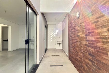 Casa de condomínio à venda com 137m², 3 quartos e 2 vagas Casa de condomínio à venda com 137m², 3 quartos e 2 vagasVaranda