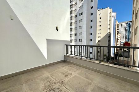 Casa de condomínio à venda com 137m², 3 quartos e 2 vagas Casa de condomínio à venda com 137m², 3 quartos e 2 vagasVaranda 1 da Suíte 3