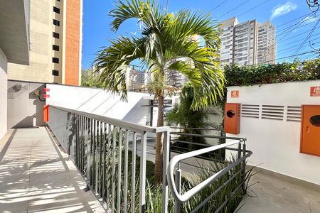 Hall de entrada de casa de condomínio à venda com 3 quartos, 137m² em Vila Monte Alegre, São Paulo