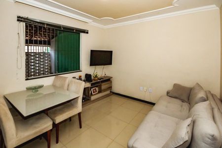 Sala de casa à venda com 2 quartos, 113m² em Vila Cloris, Belo Horizonte