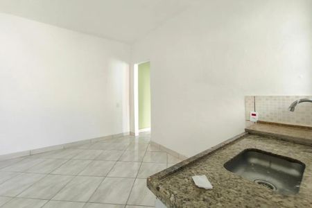 Cozinha de casa para alugar com 1 quarto, 60m² em Vila Rosalia, Guarulhos