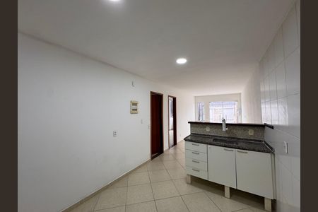 Casa de condomínio para alugar com 88m², 2 quartos e 2 vagas Casa de condomínio para alugar com 88m², 2 quartos e 2 vagasCozinha