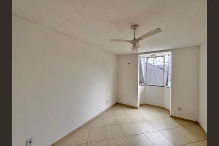Quarto 1 de casa de condomínio para alugar com 2 quartos, 88m² em Vargem Grande, Rio de Janeiro