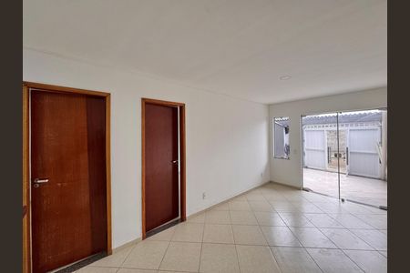 Sala de casa de condomínio para alugar com 2 quartos, 88m² em Vargem Grande, Rio de Janeiro