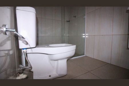 Casa à venda com 50m², 2 quartos e 1 vaga Casa à venda com 50m², 2 quartos e 1 vagaBanheiro