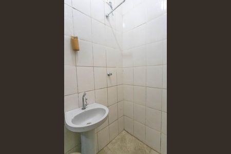 Banheiro  de casa para alugar com 1 quarto, 16m² em Conceição, Diadema