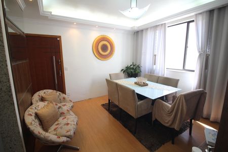 Sala de apartamento à venda com 3 quartos, 74m² em Barreiro, Belo Horizonte