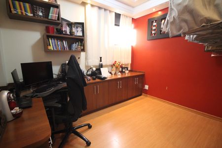 Apartamento à venda com 74m², 3 quartos e 2 vagasQuarto 3