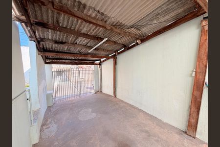 Casa para alugar com 30m², 2 quartos e 1 vagaGaragem